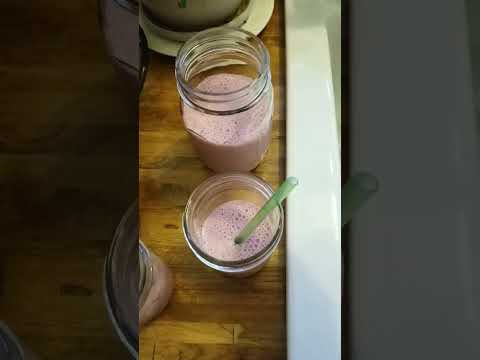 3 Ingredient Kefir Drink #ashleyqurollo #peacefulmusic #music #kefir #smoothie #vitamix #berries