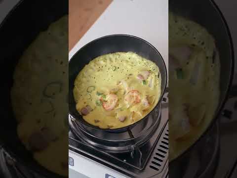 Sizzling Vietnamese Pancake - Bánh Xèo