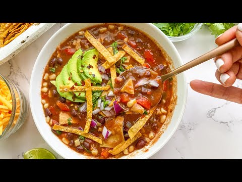 Hearty Vegetarian Tortilla Soup