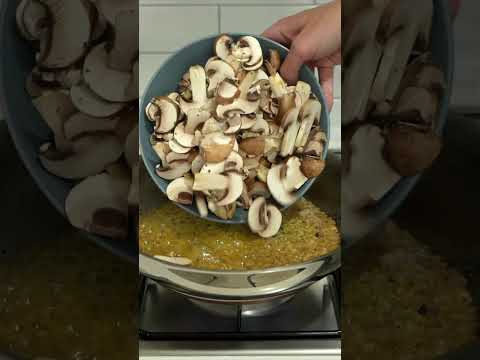 My Viral Creamy Garlic Mushroom Sauce... And Chicken