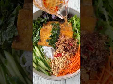 SALADS THAT DON’T SUCK EPISODE 2: Vietnamese Vermicelli Noodle Salad